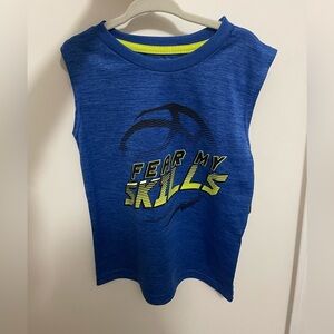 Sleeveless basketball shirt